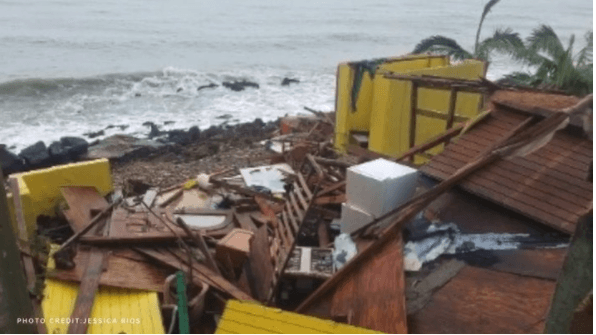 El 12 de octubre, Fonsi compartió esta imagen donde se muestra la clara devastación que provocó María en La Perla, por lo que el cantante no paró de solicitar ayuda para la zona. "Hicimos historia con cuatro billones de visitas, pero en lugar de celebrarlo, estamos enfocados en reconstruir el lugar donde todo comenzó".