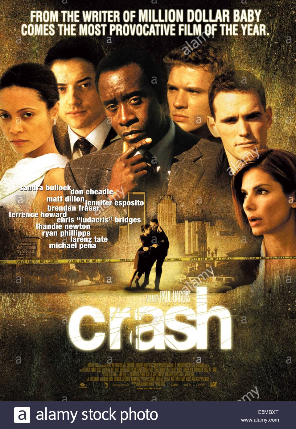 Tensiones raciales surgen en una serie de historias entrelazadas que involucran a personas que viven en Los Ángeles.