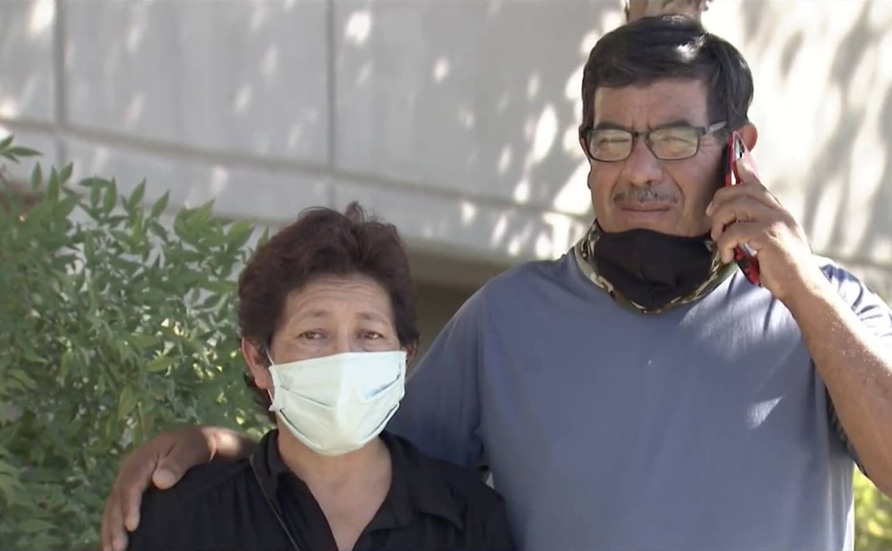 “Gracias a Dios ya vemos que hace movimientos de su cuerpo, pero no le han quitado nada, desde cuando inició. Pero ya hemos visto que ya está tratando de hacer movimiento”, asegura su padre, Benigno Benítez.