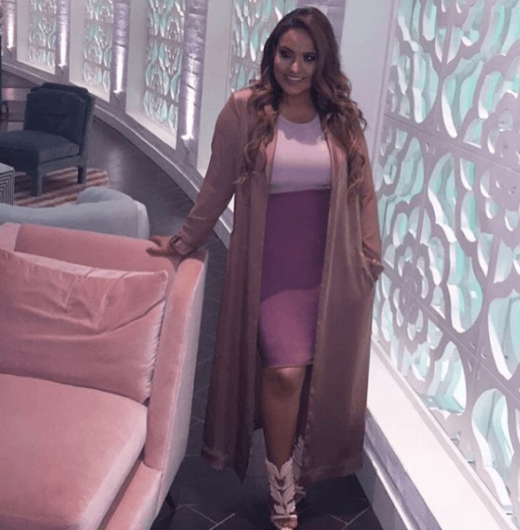 "Lo importante es querer y aceptar a tu pareja tal y como es, con defectos, pero también virtudes. ¡Te amo esposa Mayelin Rivera!", escribió Lupillo en Instagram.