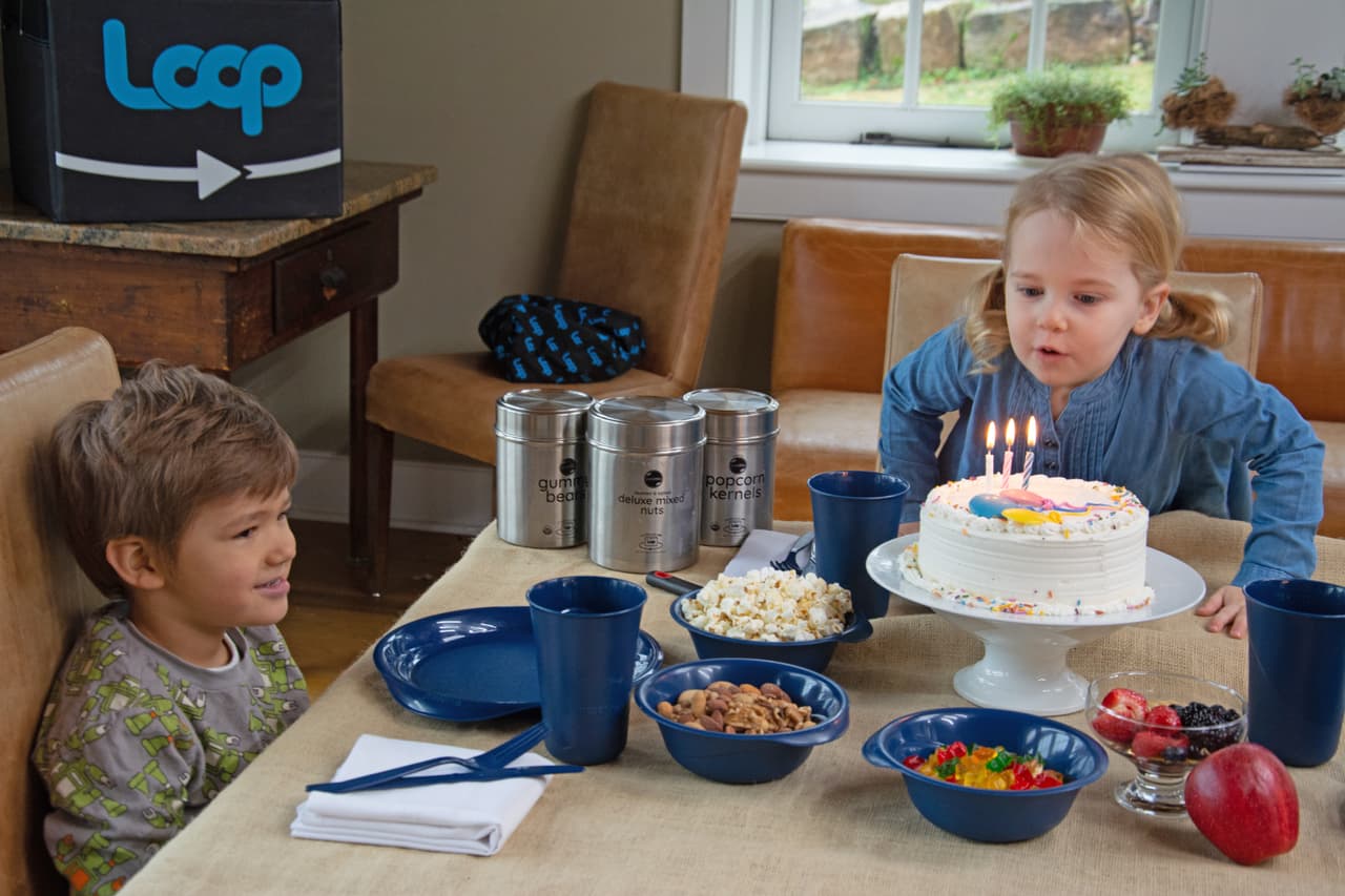 Taylor vaticina que los consumidores no tardarán mucho tiempo en adaptarse a este nuevo sistema. ‘Loop’ se está integrando a las redes de comercios minoristas más grandes del mundo, y todo lo que tendrá que hacer el consumidor es cambiar de un envase desechable a uno duradero.