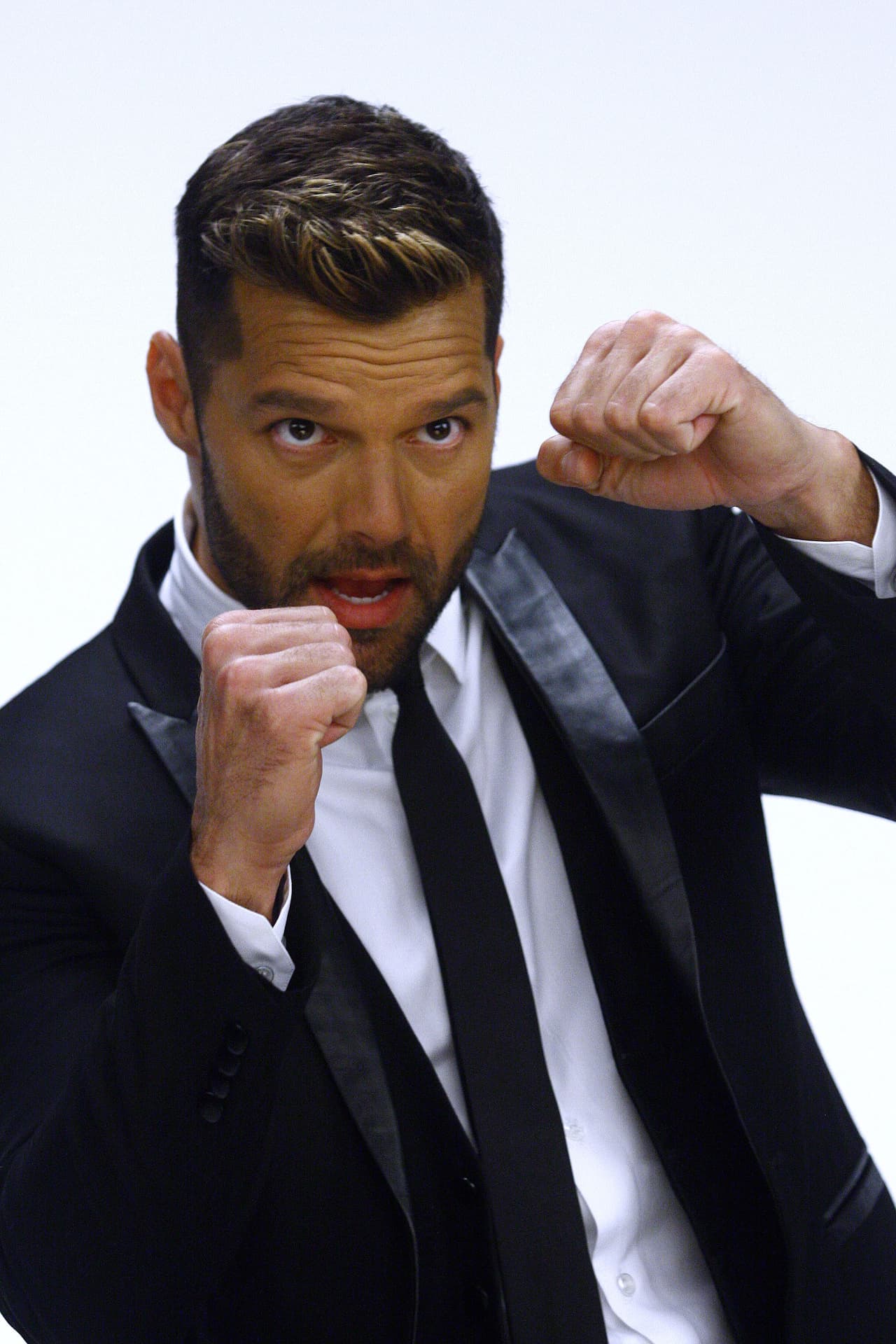 Su cuarta producción, 'Vuelve', vendió más de seis millones de copias en todo el mundo.