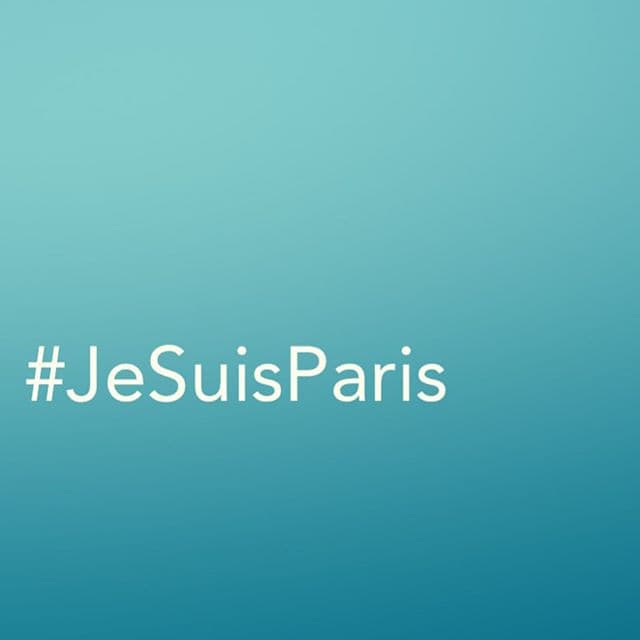 Aunque momentos antes, también abrió su corazón para solidarizarse con los ataques terrorístas sucedidos recientemente en París.