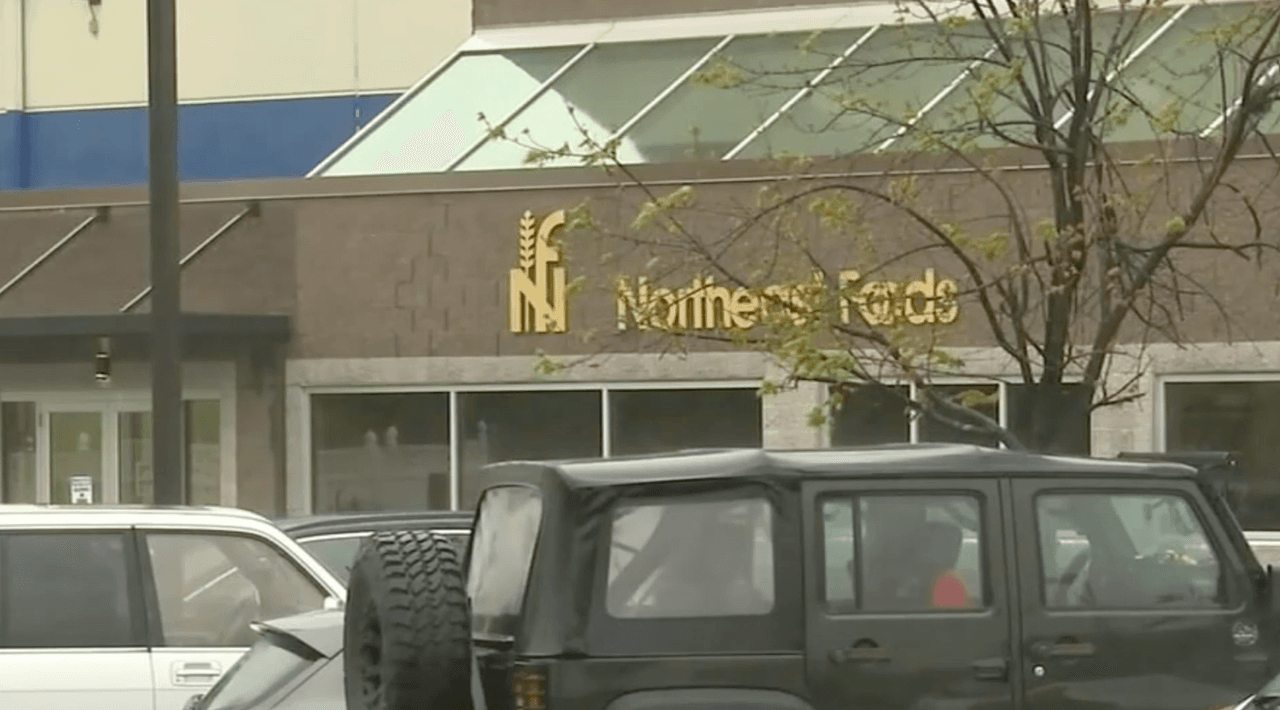 <b>16 de abril de 2022: </b>Bibiana Arellano Delabra, de 22 años, murió al sufrir lo que se cree fue un accidente mientras 
<a href="https://www.univision.com/local/north-carolina-wuvc/northeast-foods-muerte-trabajadora-hispana-bibiana-arellano-delabra" target="_blank">trabajaba debajo de una máquina mezcladora industrial</a> en la panadería comercial Northeast Foods en Clayton, Carolina del Norte.