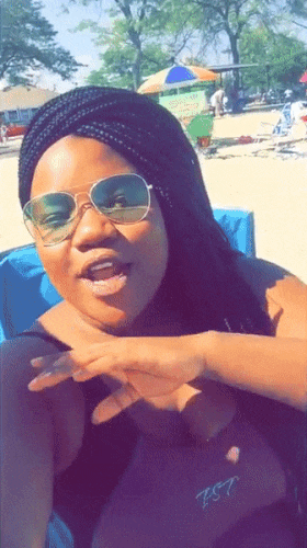 Su peculiar manera de expresarse y el amor que propagaba en sus videos rápidamente llamó la atención, pero fue el clip en la playa donde todo comenzó.