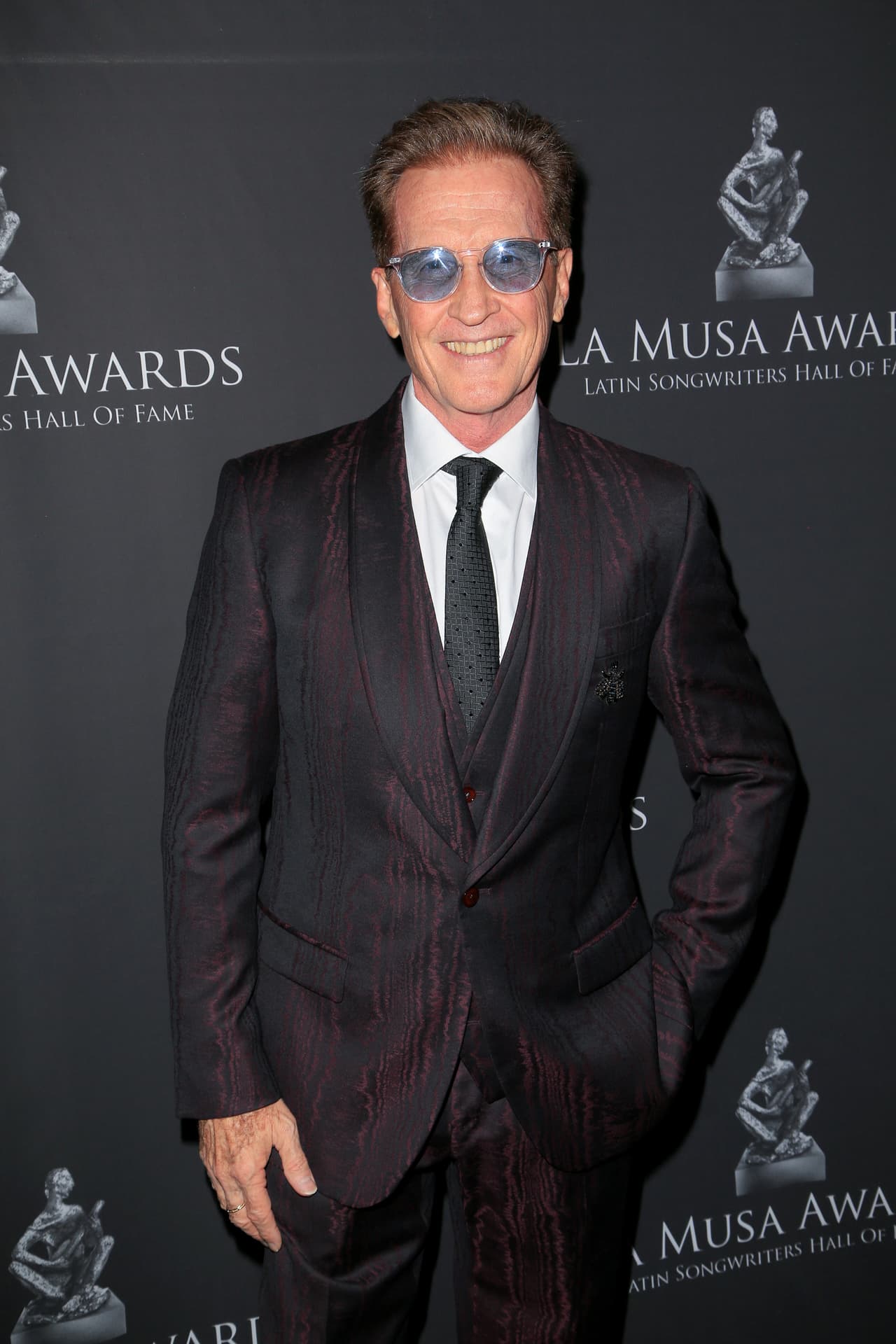 Reclamó: "Lo que está ocurriendo hoy en día es manejado por los gobiernos, no está manejado ni por las mamás, ni por los papás, es manejado por los gobiernos. Y, bueno, el gobierno está diciendo que se haga algo que a lo mejor está contra natura, ¿no?".