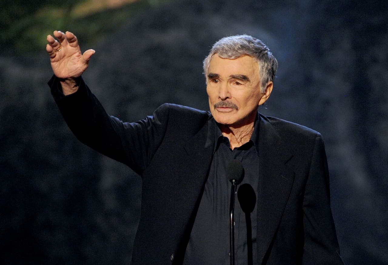 <b>Burt Reynolds</b> falleció el 6 de septiembre a sus 82 años. El actor de Hollywood se dio a conocer por interpretar papeles de villano en películas del cine estadounidense.