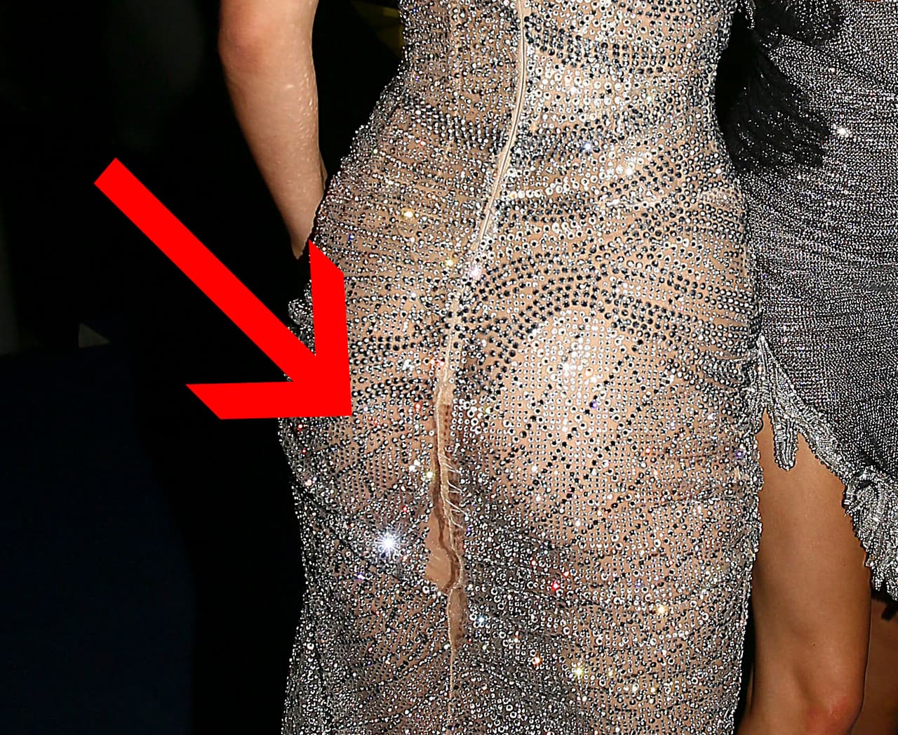 Estaba roto en la parte trasera.