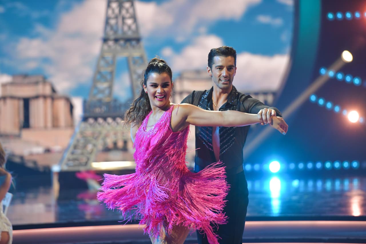 En la segunda ronda de la quinta gala, 
<a href="https://www.univision.com/shows/mira-quien-baila/clarissa-molina-deja-claro-junto-a-toni-costa-por-que-el-publico-la-eligio-para-estar-en-la-final-de-mqb-video" target="_blank">Clari ejecutó la coreografía de la canción '1, 2, 3'</a>.