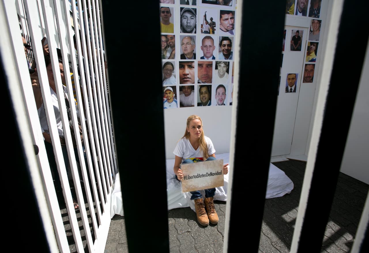 Lilian Tintori se encerró en una celda de cartón