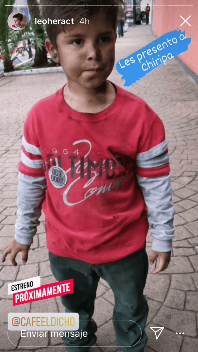 Una de las fotografías fue esta que colgó en sus historias y en la que presentó a 'Chiripa'. Se trata de un personaje que aparecerá en uno de los capítulos de la serie
<b> <a href="https://www.univision.com/shows/como-dice-el-dicho" target="_blank">Como Dice El Dicho</a></b>, que también puede seguirse por Univision. 
<br>