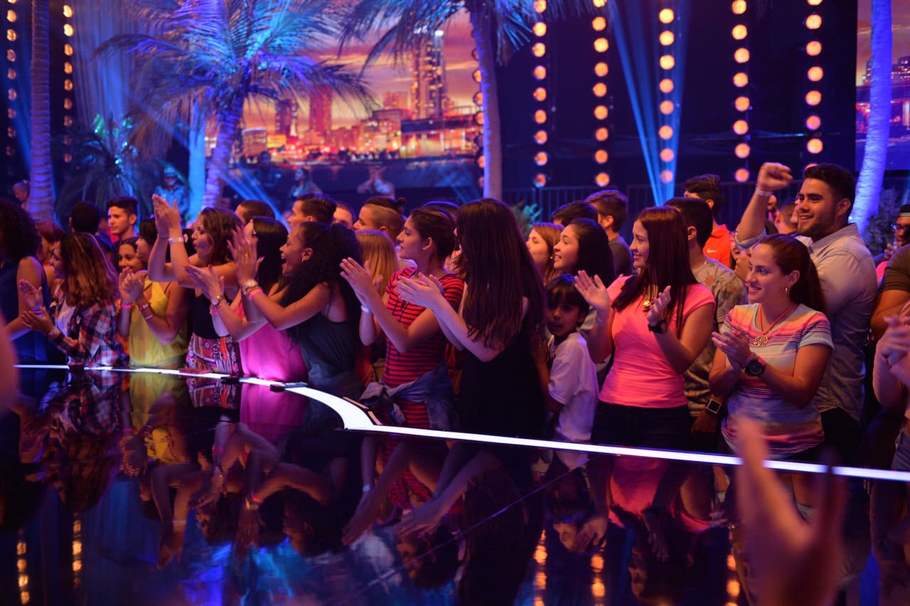 We all love CNCO! Eric, Zabdiel, Christopher, Joel y Richard cantaron sus éxitos "Tan fácil" y "Quisiera", si te perdiste la presentación
<a href="http://www.univision.com/shows/la-banda/cnco-regreso-a-la-banda-y-canto-tan-facil-y-quisiera-video" target="_blank"><b>aquí </b></a>la puedes ver una y otra vez.