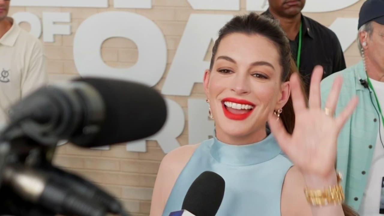 Anne Hathaway habla sobre su tercer embarazo y manda un mensaje a Michelle Galván
