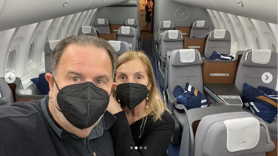 "Este viaje 
<b><a href="https://www.instagram.com/p/CPbDr4MDUzV/" target="_blank">lo teníamos desde hace más de un año pagado</a></b> y lo cancelamos en marzo del año anterior por la pandemia. Ahora que estamos vacunados decidimos venir", escribió nuestro presentador el pasado viernes 28 de mayo, cuando emprendió el vuelo hacia aquellas tierras. 
<br>