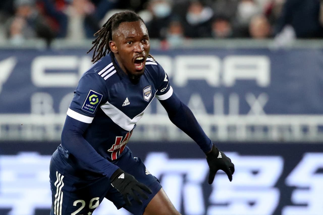 Elis sale del hospital y se recupera en casa de grave lesión en cabeza