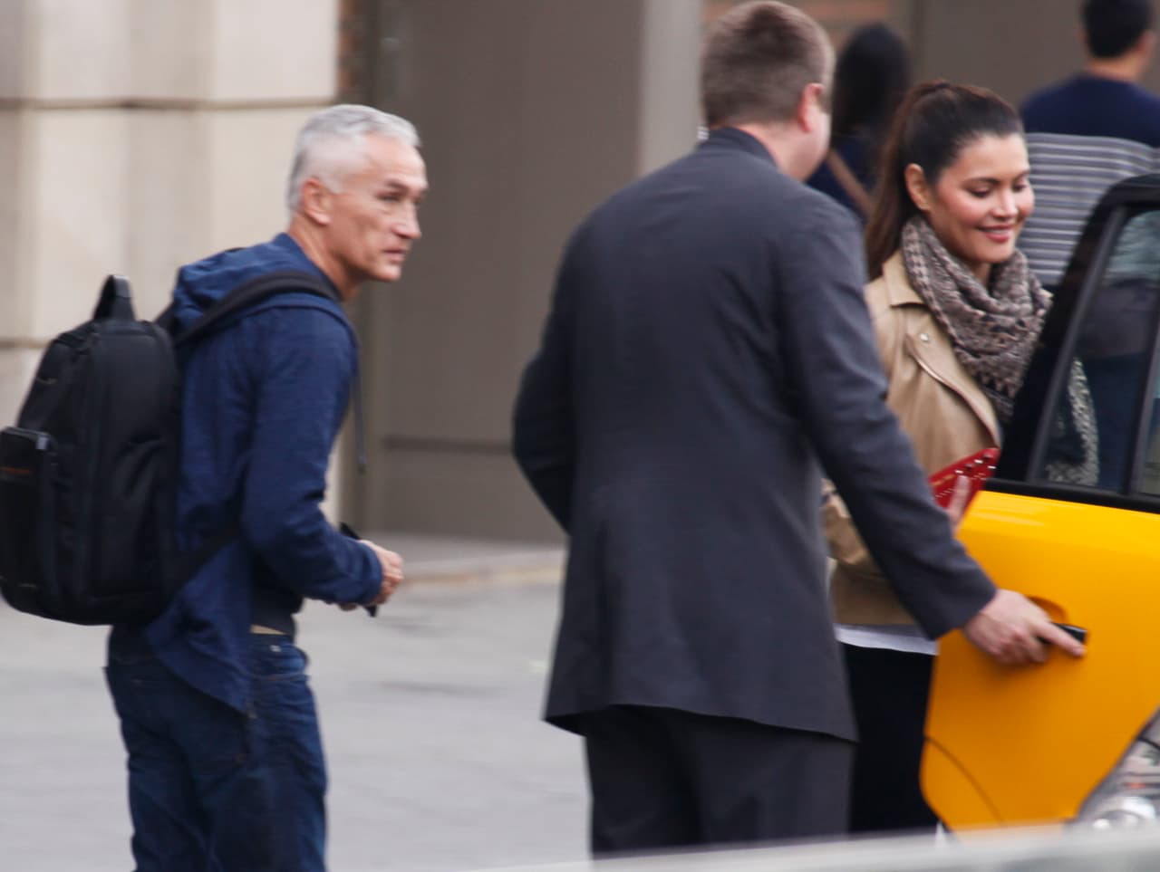Sabemos que lleva una relación con el periodista Jorge Ramos, así que sería súper cool que llegaran juntos a un evento como éste.