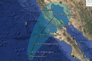 El huracán Simon se degradó el domingo a tormenta tropical, aunque mantiene su desplazamiento hacia el norte. (Imagen compartida por Conagua).