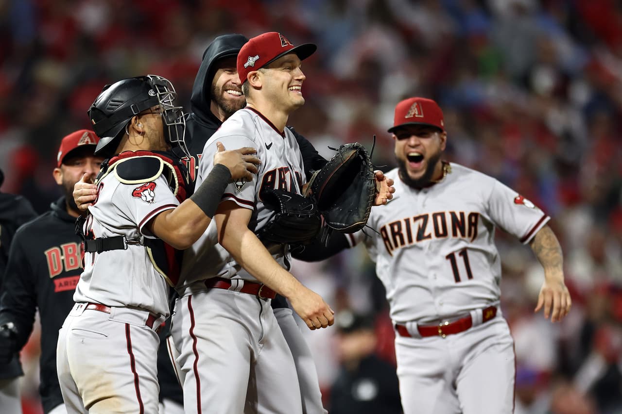 El equipo de Arizona Diamondbacks se lleva la serie de Campeonato por la Liga Nacional ante los Philadelphia Phillies y se mete a la lucha por la Serie Mundial de Grandes Ligas