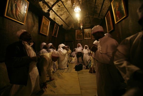 "Pero Dios les sorprendió porque fue un niño, Jesús, quien vino a salvarlos", agregó.