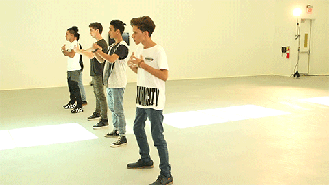 Saca tus dancing shoes and get on the dance floor. ¿No sabes bailar? No problem! Te dejamos estos pasos para que seas la estrella de la fiesta.