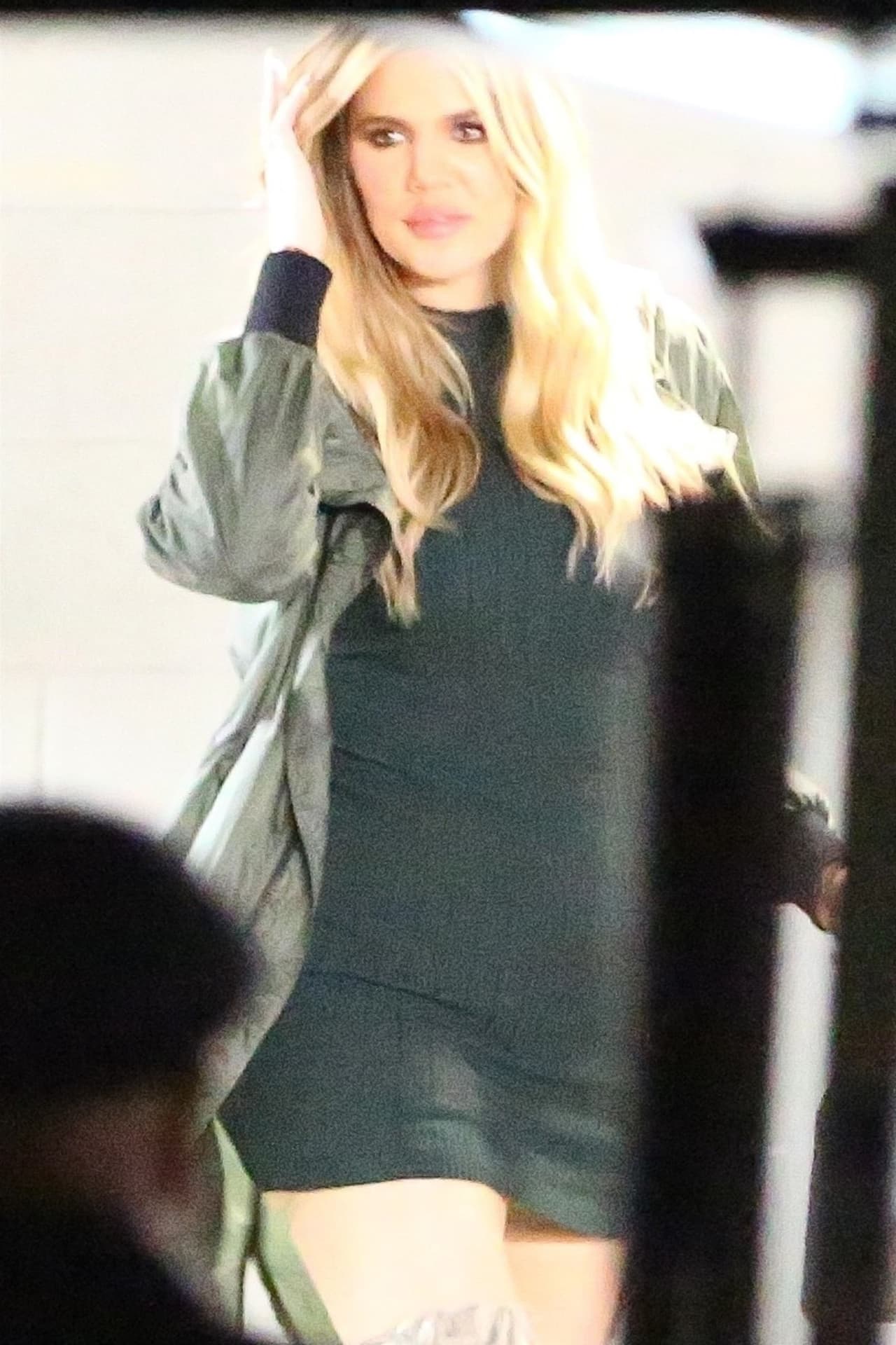 A pesar de la alegría por el regreso de Khloé y True a Los Ángeles, trascendió que el clan Kardashian-Jenner “está pasando por un mal momento” por la decisión de la empresaria de perdonar a Thompson.