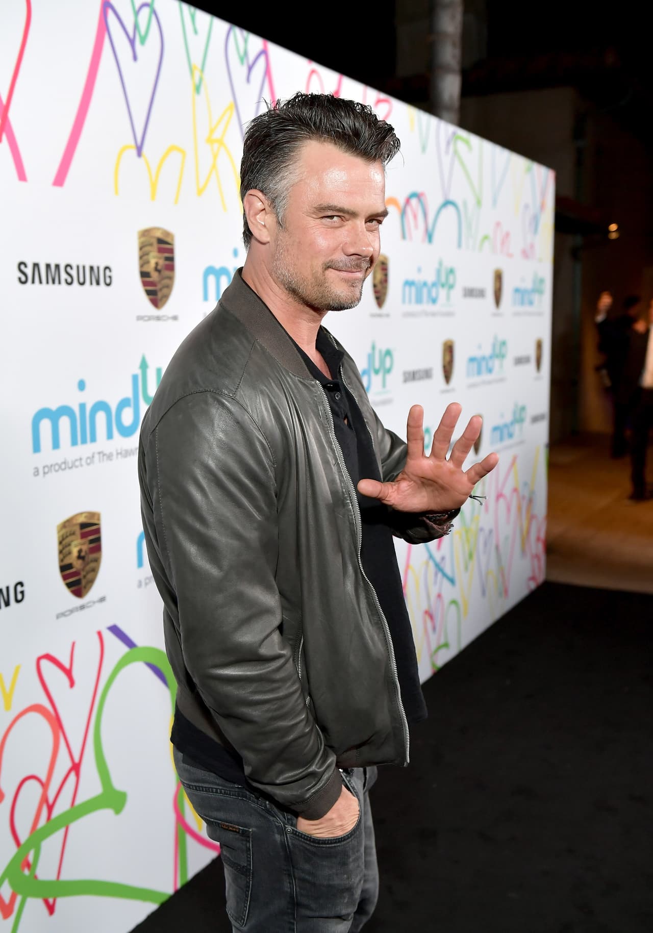 Su amorío tan solo duró algunos meses y fue la primera relación confirmada que el actor americano tuvo después de su divorcio con la cantante
<b>Fergie</b> en el 2017.