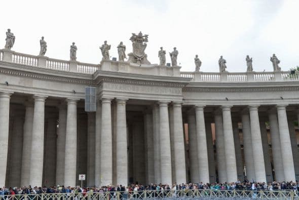 Cientos de miles de personas -probablemente un millón- jefes de gobierno y de Estado asistirán a la ceremonia solemne en la plaza de San Pedro.