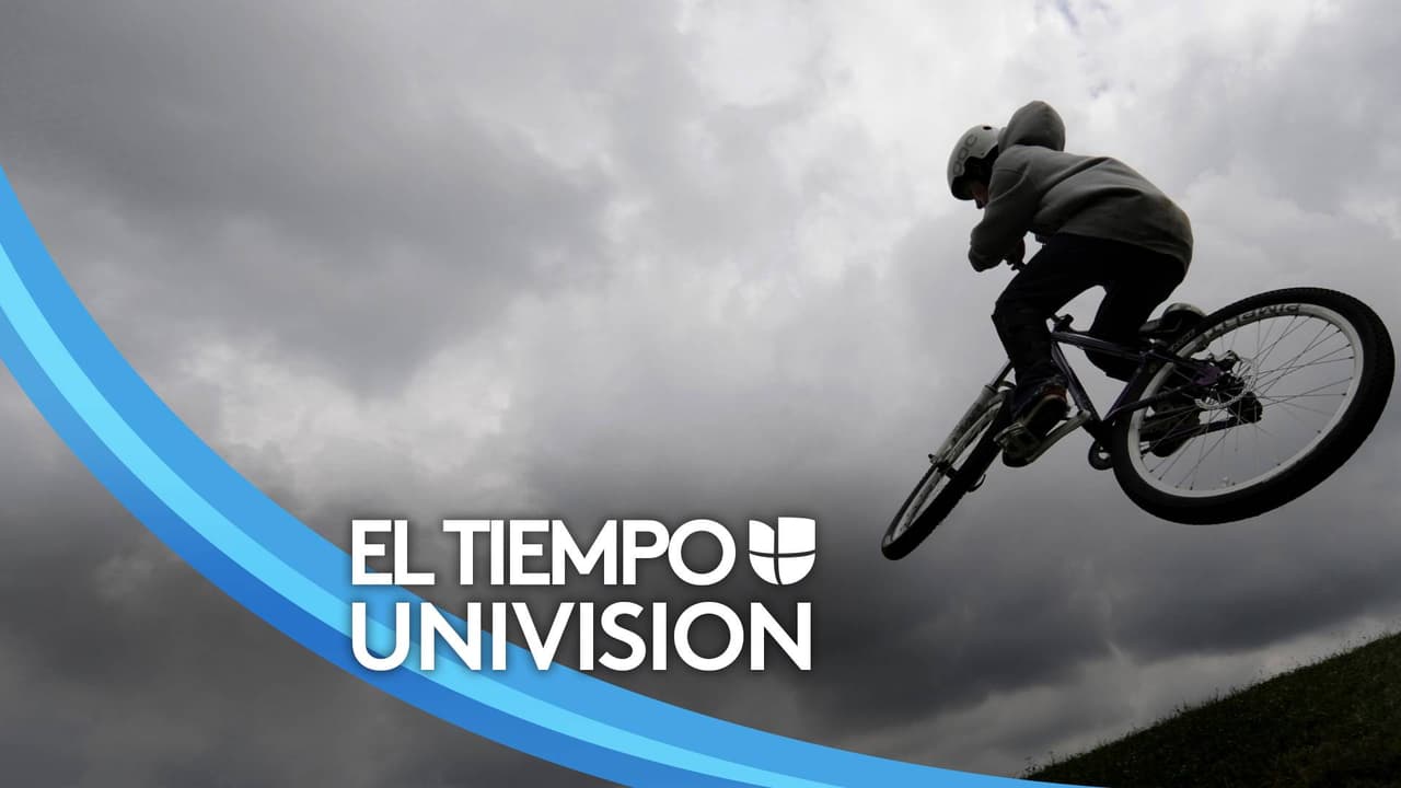 Actualización del tiempo: Cielos mayormente nublados, neblina y posibilidad de lluvia esta noche