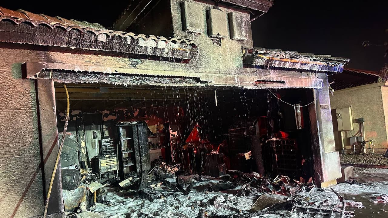 Ahora miembros del programa de asistencia comunitaria trabajan con la persona desplazada para apoyarlo a encontrar un hogar temporal.