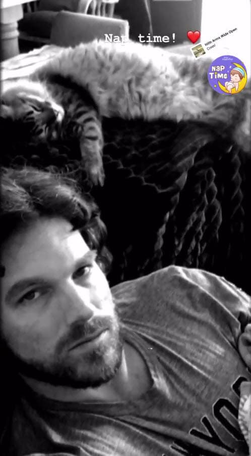 "Cada vez más enamorada de Léon, 'Leoncito' bebé lo ama, 
<a href="https://www.univision.com/famosos/africa-zavala-y-leon-peraza-presentan-a-su-hijo-leoncito-7-dias-despues-de-su-nacimiento-fotos"><b>cuando se lo pone en el pecho se tranquiliza</b></a>, sabe que es su papá y yo feliz de haber escogido a ese papá tan amoroso".
<br>