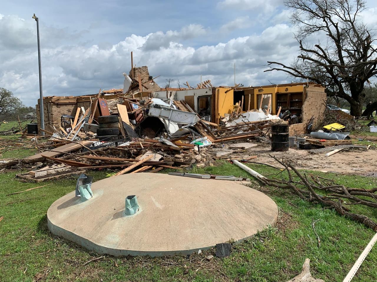 El Servicio Nacional Meteorológico confirma que un tornado toco tierra en el condado Young