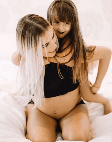 En noviembre de 2016, el intérprete compartió esta instantánea a la que agregó: "Doy gracias, familia, salud, sonrisas, música, ¡vida! ¡Hoy y todos los días doy gracias! Mi vida en una foto".