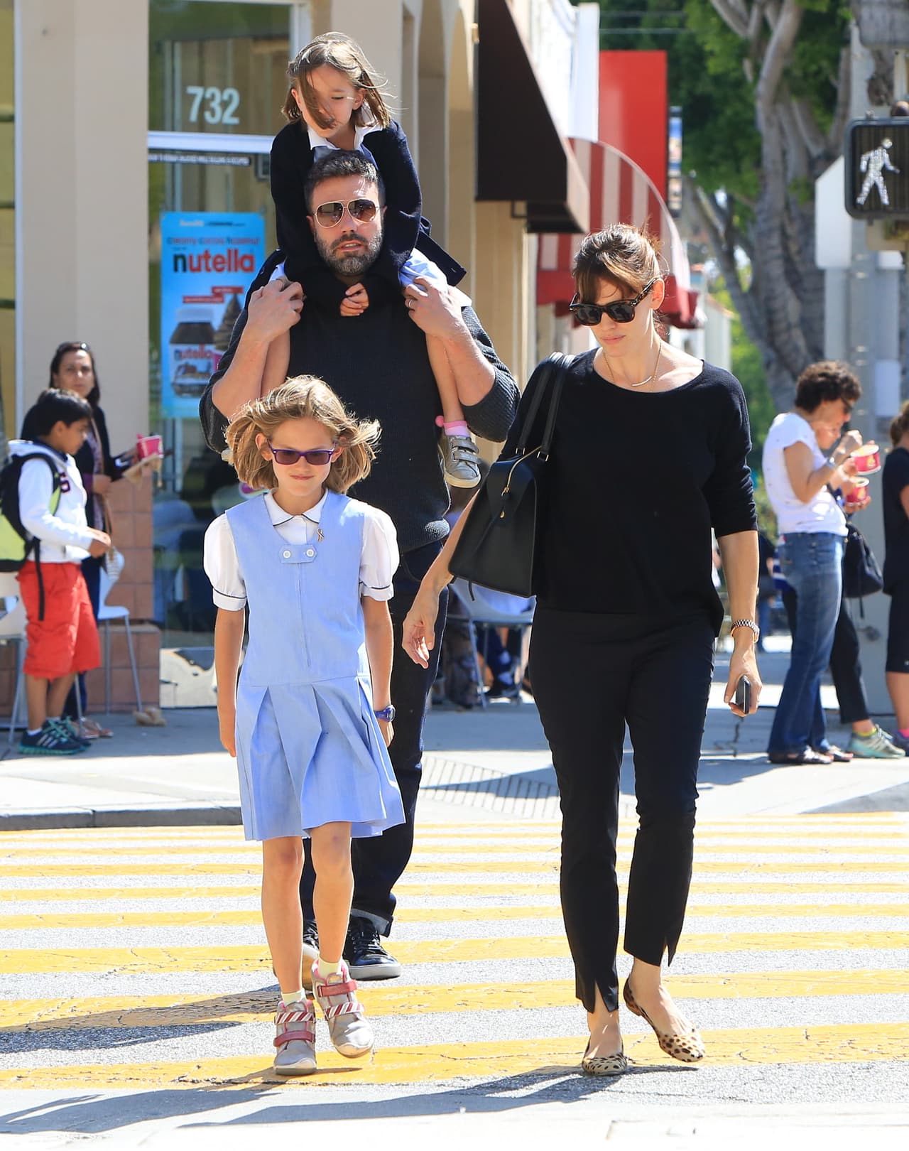 Los famosos se vieron muy sonrientes con sus adorables hijas.