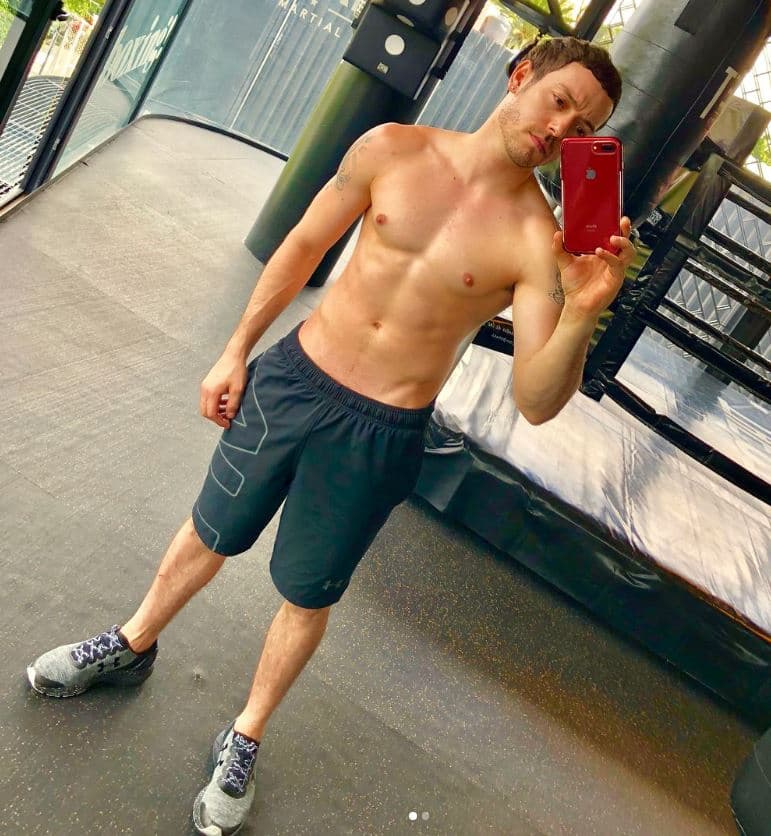 “Se me ocurrió hacer estas clases porque mis fans saben que además de la música, me encanta hacer ejercicio y pensé que es una actividad muy productiva en estos momentos. Son cosas que necesitamos y por eso seré coach por primera vez”, explicó para ‘El Universal’.