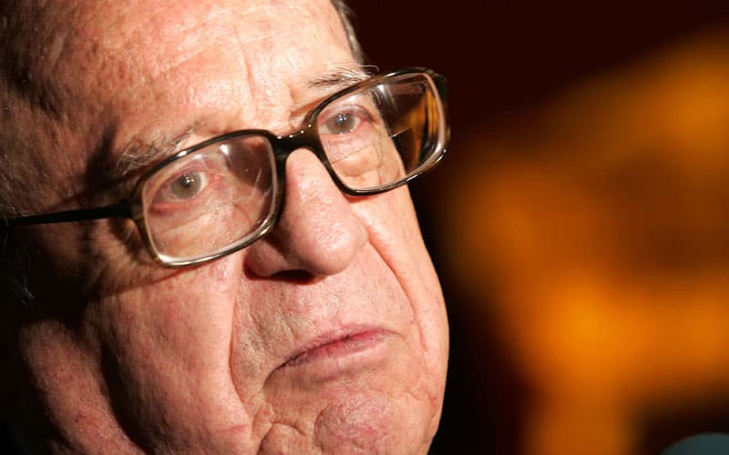 Si se trata de comediantes es imposible no mencionar a
<b>Roberto Gómez Bolaños</b>, mejor conocido como
<b>'Chespirito'</b>, quien en vida creó un gran catálogo de personajes con el que ha hecho reír a varias generaciones a nivel mundial.