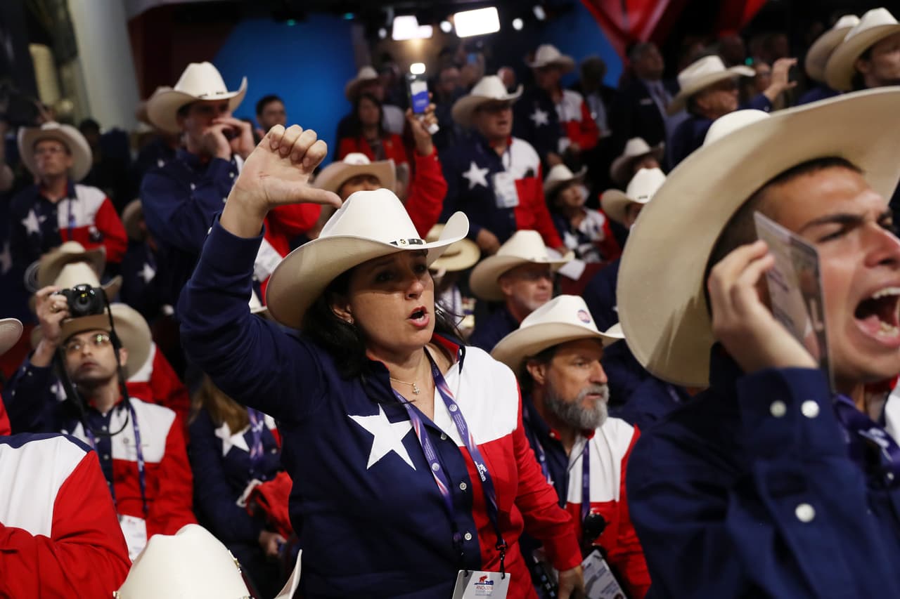 Los republicanos barajan acciones legales por la cancelación de su convención en Texas
