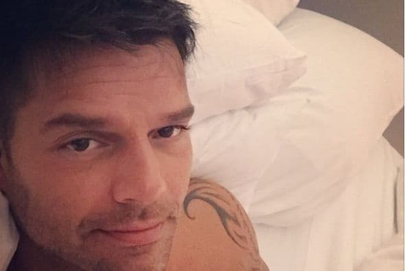 Además le encanta dormir como un bebé y así se ve cuando despierta.