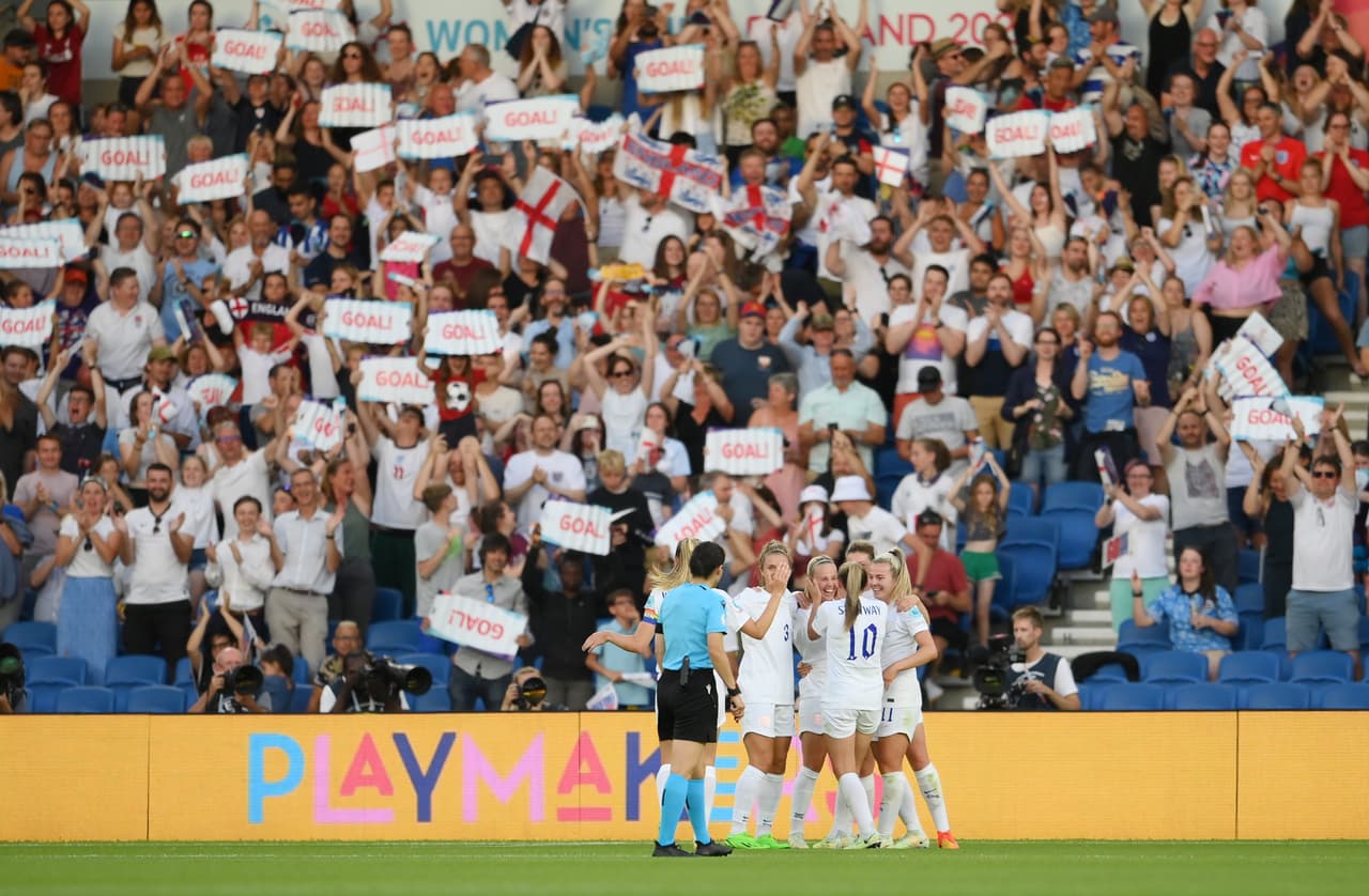 Inglaterra le respondió a su gente.
