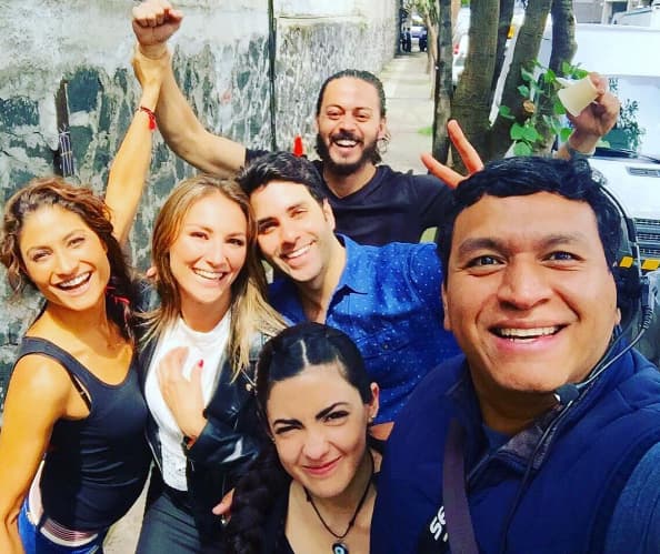 Comparten muchas horas de grabación, así que ya son como una familia.