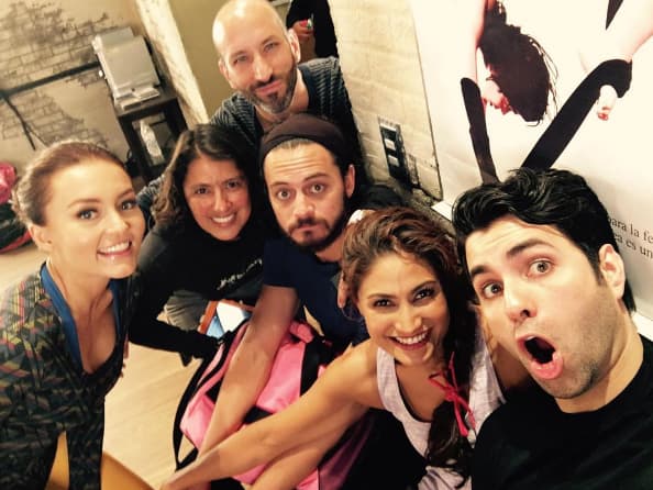 Su personaje trabaja en la compañía de actos circenses donde Ana Lucía y Maribel son las estrellas.