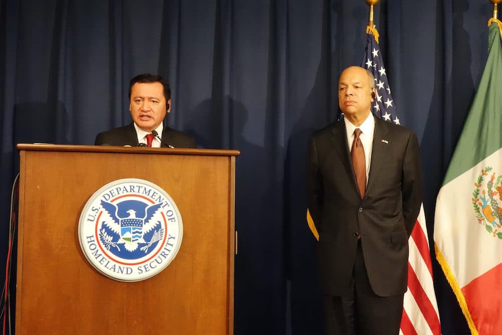 Miguel Ángel Osorio y Jeh Johnson