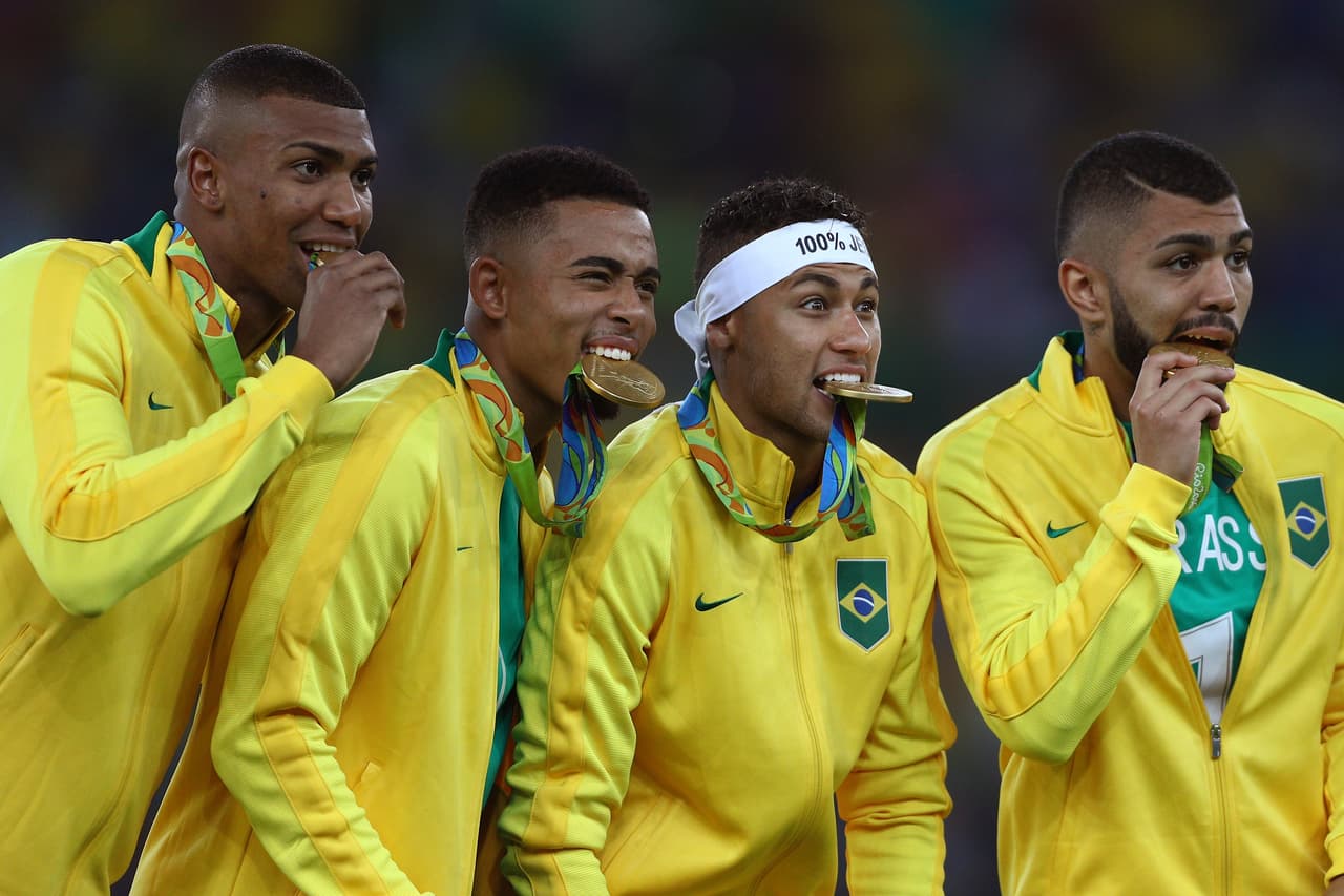 La alegría se multiplicó porque la gesta dorada del fútbol brasileño se obtuvo en Río 2016, frente a un público que tras haber sufrido la decepción mundialista vivió esto con mucha gloria y euforia.