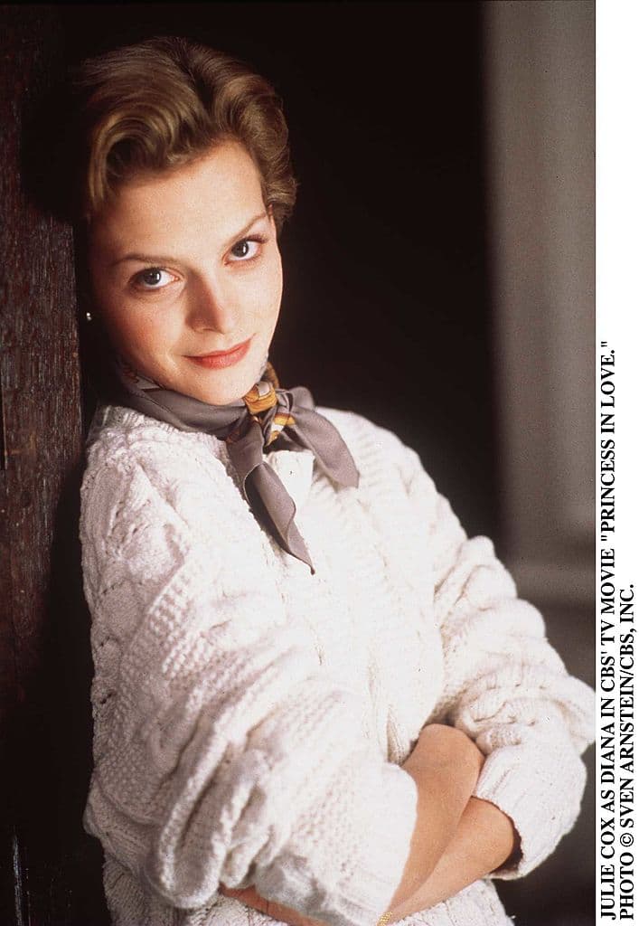 En 1996, un año antes de su muerte, la actriz Julie Cox interpretó a la duquesa de Gales en el filme 'Princess in Love'.
<br>