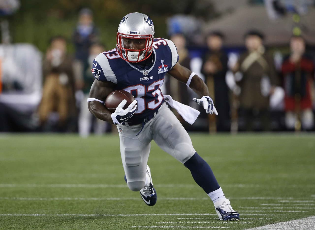 Los Patriots firmaron al corredor Dion Lewis con extensión de contrato de dos años