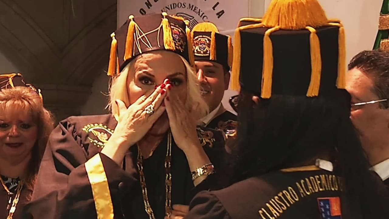 Su polémica más reciente fue la que protagonizó el pasado 30 de julio, cuando la conductora recibió en México el doctorado Honoris Causa del Claustro Académico Universitario por su lucha en defensa de la mujer, por lo cual, recibió críticas de algunas personas que señalan que no merecía el reconocimiento por su condición de extranjera.