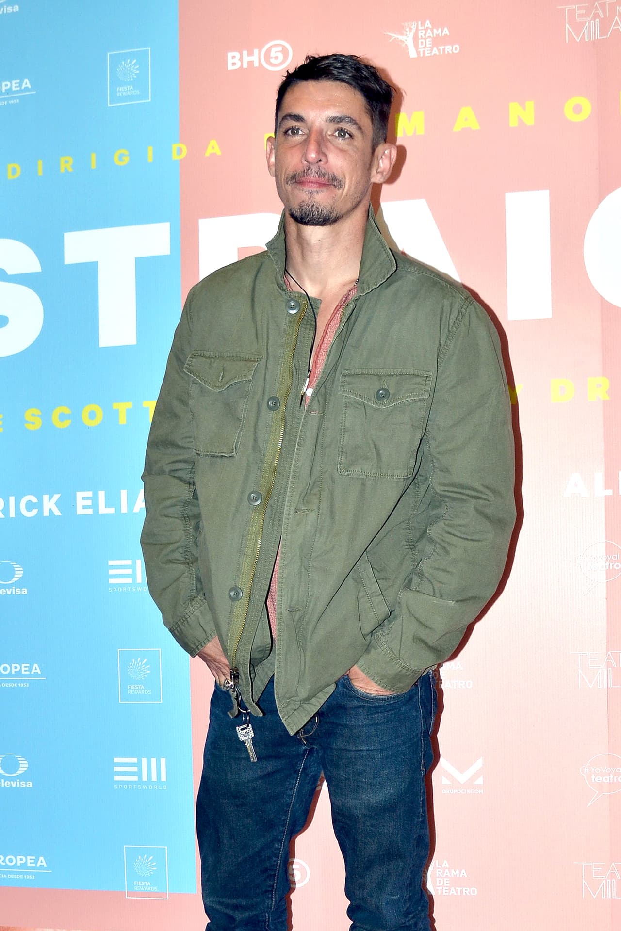 "En ese momento en la vida en el que yo ni tenía seguro (médico), no tenía ni un peso, una cuenta de banco, no tenía nada, me tuve que apoyar mucho en mi familia", agregó.