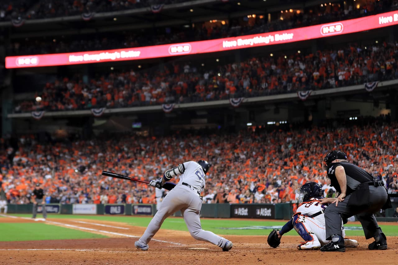 New York Yankees se adelanta con contundente victoria de 7-0 sobre los Houston Astros en la Serie de Campeonato de la Liga Americana.