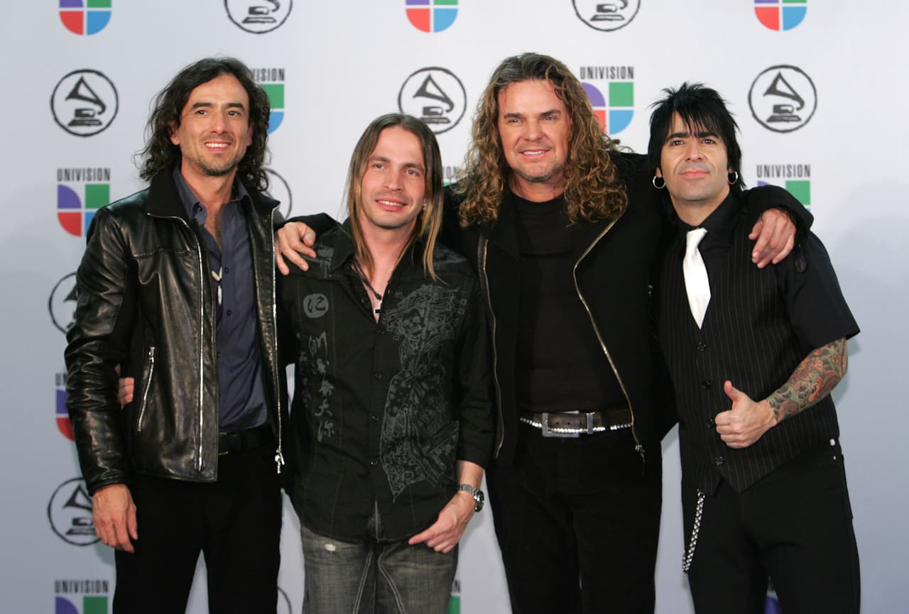 En 2006 regresaron a Latin GRAMMY, se presentaron junto a Juan Luis Guerra y recibieron un homenaje para reconocer su trayectoria y logros alcanzados.