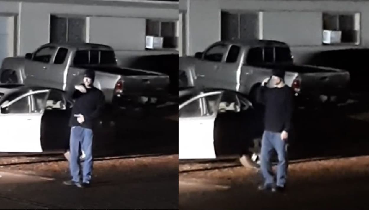 Dexter Watkins, de 46 años, amenazaba con dispararse.