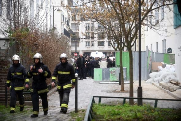 Con este ataque, añadió, "tenemos que mostrar que somos un país unido" y "reaccionar con firmeza, pero también mostrar unidad nacional".